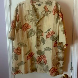 Men’s Tommy Bahama silk short sleeve shirt